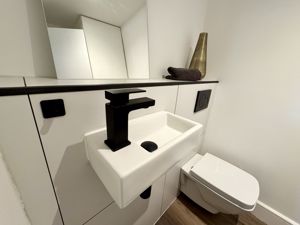Cloakroom/WC- click for photo gallery